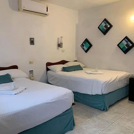 Hotel Hermanos Aguilar Cozumel Exterior photo