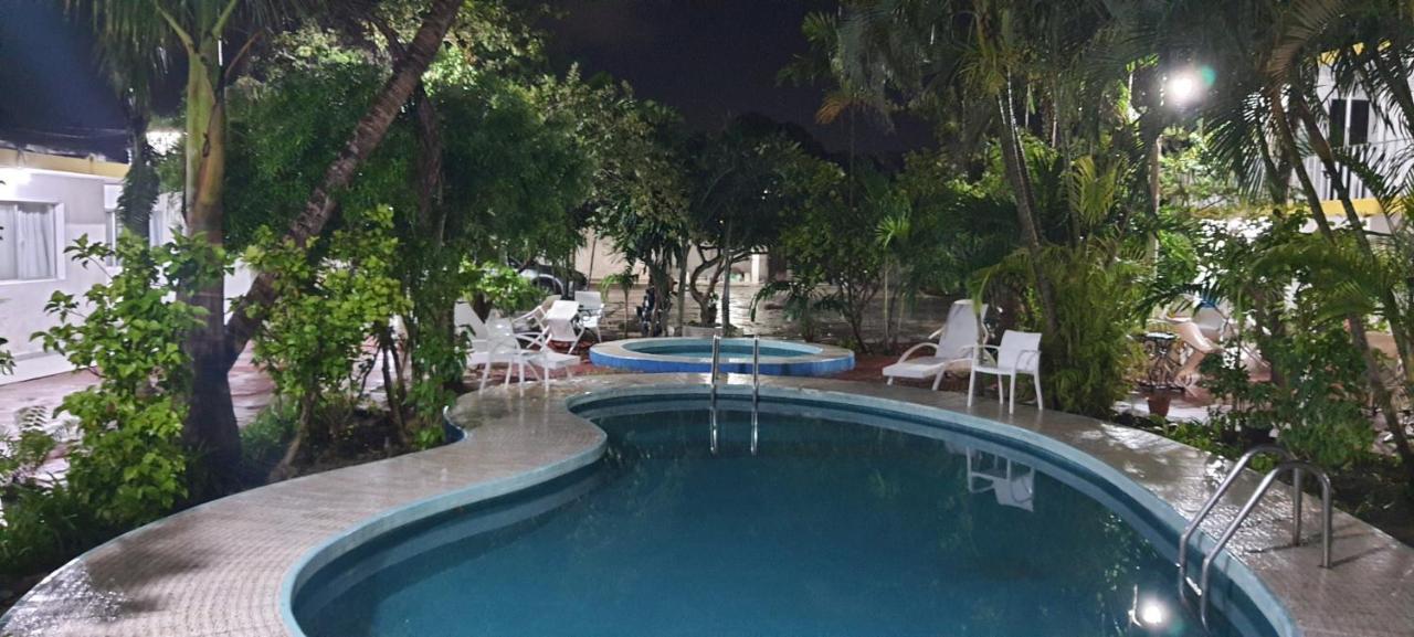 Hotel Hermanos Aguilar Cozumel Exterior photo